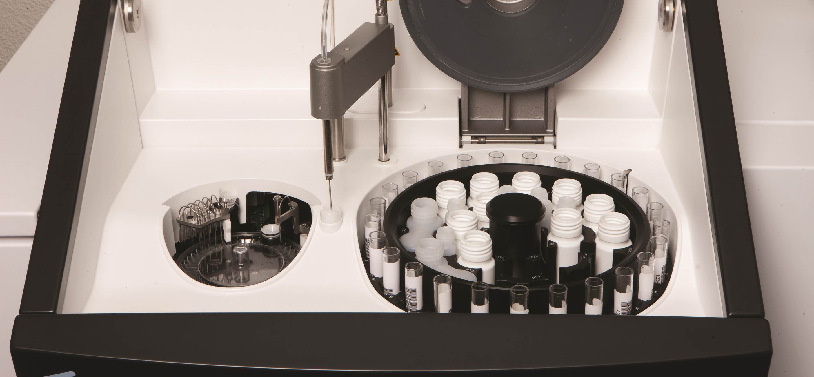 Automatic biochemistry analyzer / bench-top